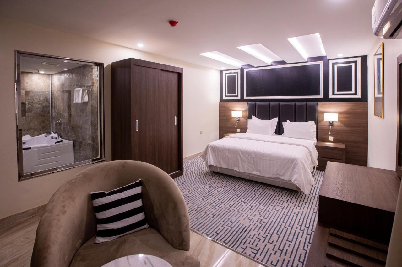 Olive Tree Hotel タブーク エクステリア 写真