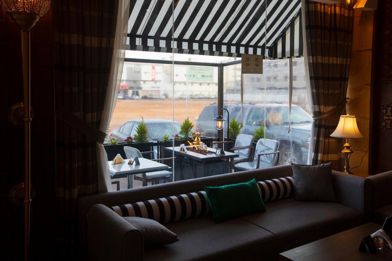 Olive Tree Hotel タブーク エクステリア 写真