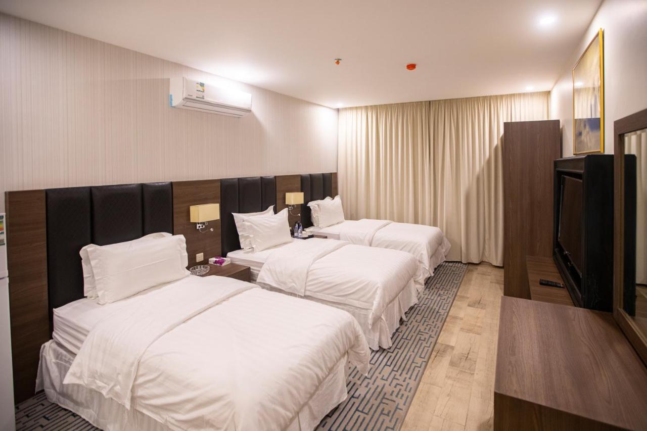 Olive Tree Hotel タブーク エクステリア 写真