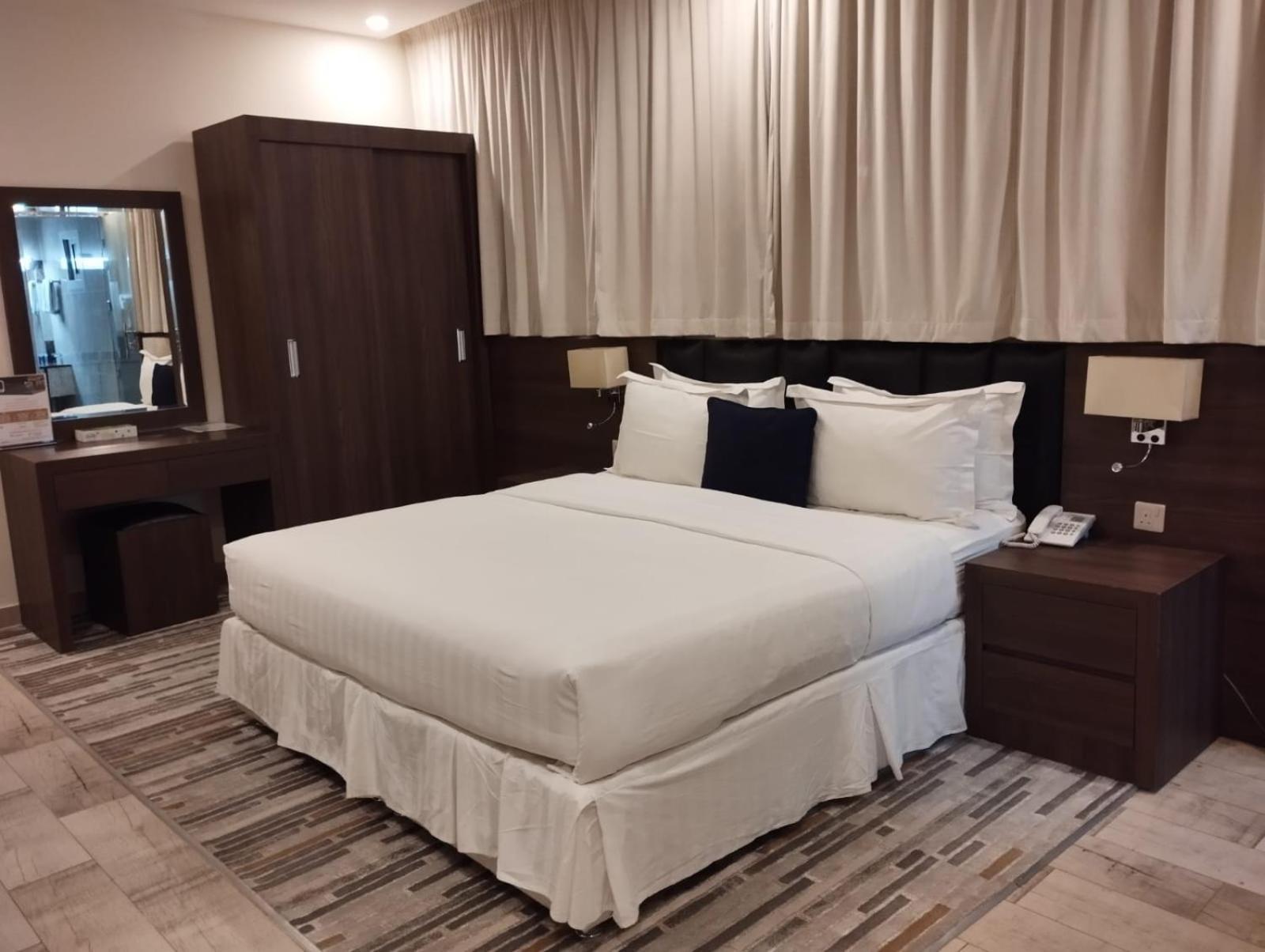 Olive Tree Hotel タブーク エクステリア 写真