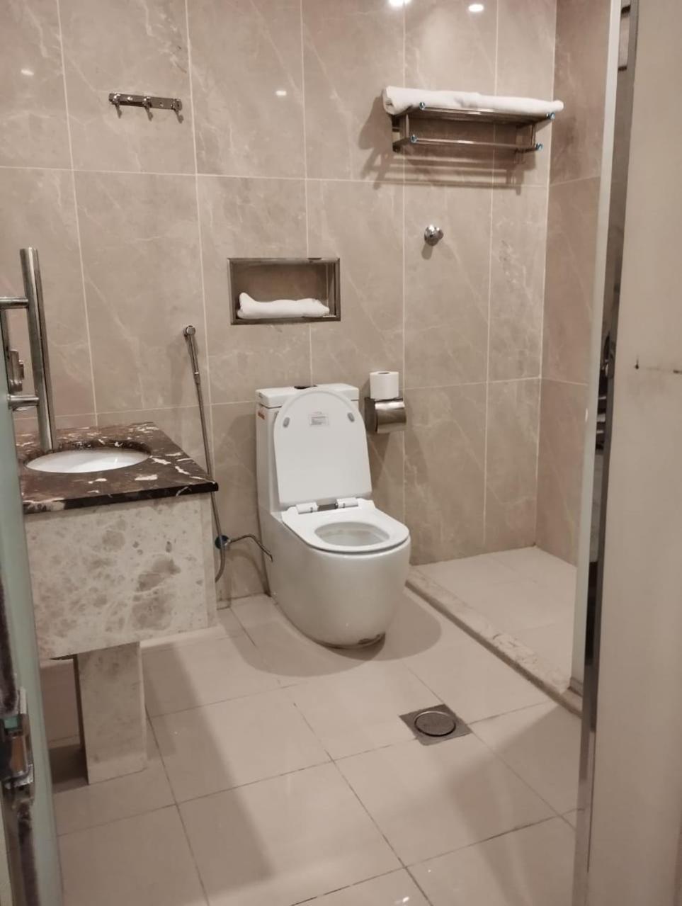 Olive Tree Hotel タブーク エクステリア 写真